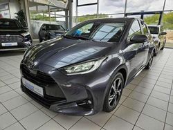 Marlingrau metallic Gebraucht 2024 Toyota Yaris Hybrid Team Kleinwagen | 24.990 € (Fairer Preis)