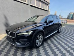 Schwarz Gebraucht 2022 Volvo V60 CC Pro Kombi | 25.450 € (Superpreis)