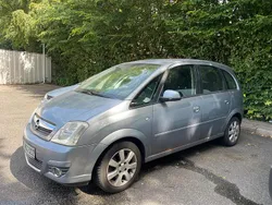 Blau Gebraucht 2005 Opel Meriva Van / Kleinbus | 1.100 € (Guter Preis)