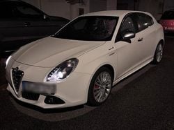 Weiß Gebraucht 2013 Alfa Romeo Giulietta Kleinwagen | 9.999 € (Fairer Preis)