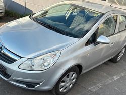 Silber Gebraucht 2009 Opel Corsa Limousine | 3.500 €