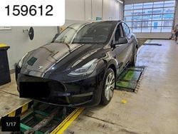 Black / solid black (metallic) Gebraucht 2024 Tesla Model Y SUV | 37.450 € (Guter Preis)