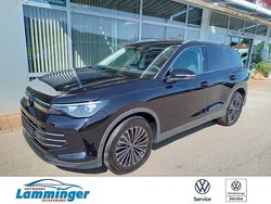 Schwarz Gebraucht 2024 VW Tiguan Elegance SUV | 36.790 € (Fairer Preis)