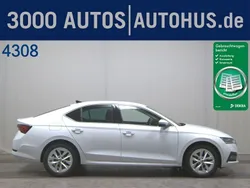 Moon weiss Gebraucht 2021 Skoda Octavia Style Limousine | 19.480 € (Fairer Preis)