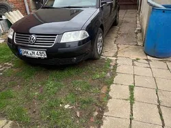 Schwarz Gebraucht 2004 VW Passat Family Kombi | 2.500 € (Etwas zu teuer)
