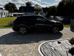 Schwarz Gebraucht 2024 VW Touareg R-line SUV | 77.200 € (Teuer)