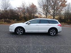 Weiß Gebraucht 2014 Citroën C5 CrossTourer Kombi | 12.000 €