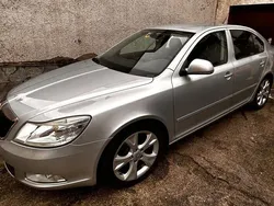 Silber Gebraucht 2009 Skoda Octavia Elegance Limousine | 4.450 € (Fairer Preis)