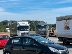 Schwarz Gebraucht 2010 Opel Corsa Coupé | 1.800 €