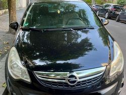 Schwarz Gebraucht 2011 Opel Corsa Satellite Limousine | 2.990 € (Guter Preis)