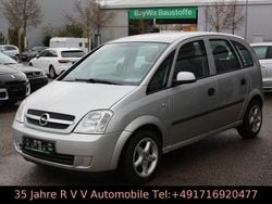 Silber Gebraucht 2005 Opel Meriva Van / Kleinbus | 3.500 € (Teuer)