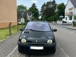 Schwarz Gebraucht 2005 Renault Twingo Kleinwagen | 1.100 € (Fairer Preis)