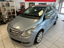 Blau Gebraucht 2006 Mercedes B200 Sport Van / Kleinbus | 4.900 € (Fairer Preis)