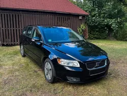 Schwarz Gebraucht 2009 Volvo V50 Momentum Kombi | 3.800 € (Fairer Preis)