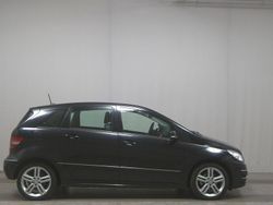 Kosmosschwarz metalliclack Gebraucht 2009 Mercedes B170 Van / Kleinbus | 3.950 € (Guter Preis)