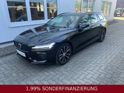 Onyx black metallic Gebraucht 2024 Volvo V60 Plus Kombi | 48.890 € (Fairer Preis)