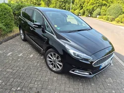 Schwarz Gebraucht 2018 Ford S-MAX Vignale Van / Kleinbus | 20.900 € (Fairer Preis)