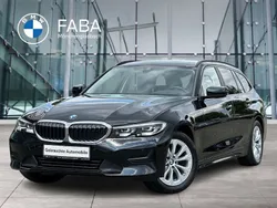 Schwarz Gebraucht 2021 BMW 318 Advantage Kombi | 22.790 € (Fairer Preis)