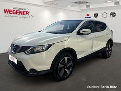 Weiß Gebraucht 2015 Nissan Qashqai 360º SUV | 11.490 € (Fairer Preis)