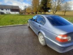 Blau Gebraucht 2004 BMW 318 Limousine | 500 € (Superpreis)