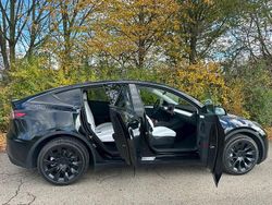 Schwarz Gebraucht 2024 Tesla Model Y SUV | 42.800 € (Fairer Preis)