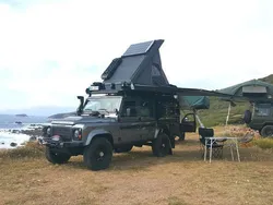 Grau Gebraucht 2007 Land Rover Defender SUV | 59.900 €