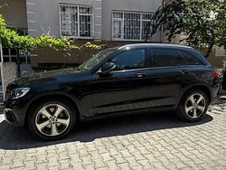 Schwarz Gebraucht 2018 Mercedes GLC220 Edition SUV | 25.990 € (Fairer Preis)