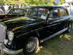 Schwarz Gebraucht 1959 Mercedes W114 SE Limousine | 38.500 €