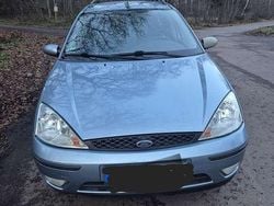 Blau Gebraucht 2004 Ford Focus Ambiente Kombi | 1.350 € (Guter Preis)