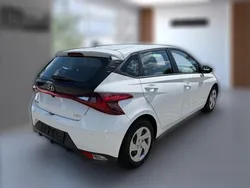 Metallic Gebraucht 2021 Hyundai i20 Essential | 15.190 € (Fairer Preis)