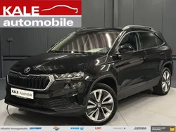 Schwarz metallic (blackmagic perleffekt) Gebraucht 2022 Skoda Karoq Style SUV | 25.970 € (Fairer Preis)