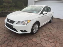 Weiß Gebraucht 2013 Seat Leon Style Limousine | 11.550 € (Fairer Preis)