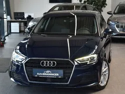 Blau Gebraucht 2020 Audi A3 Sportback Limousine | 15.850 € (Etwas zu teuer)