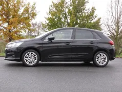 Schwarz Gebraucht 2017 Citroën C4 PureTech Limousine | 5.350 € (Guter Preis)