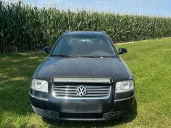 Schwarz Gebraucht 2001 VW Passat Kombi | 650 € (Superpreis)