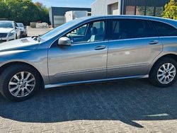 Grau Gebraucht 2010 Mercedes R350 Van / Kleinbus | 8.500 €