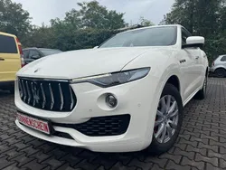 Weiß Gebraucht 2018 Maserati Levante SUV | 33.900 € (Fairer Preis)