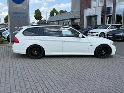 Weiß Gebraucht 2010 BMW 318 Sport Line Kombi | 5.700 € (Fairer Preis)