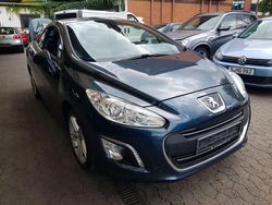 Blau Gebraucht 2011 Peugeot 308 Active Coupé | 9.999 €