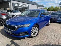 Blau Gebraucht 2024 Skoda Octavia Kombi | 27.500 € (Guter Preis)
