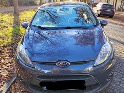Grau Gebraucht 2012 Ford Fiesta Kleinwagen | 3.600 €