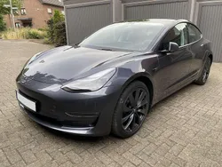 Grau Gebraucht 2022 Tesla Model 3 Limousine | 37.990 € (Teuer)