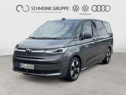 Grau Gebraucht 2025 VW Multivan Life Van / Kleinbus | 79.880 €