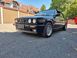 Schwarz Gebraucht 1991 BMW 320 Cabriolet Cabrio | 8.990 €