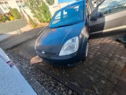 Grau Gebraucht 2006 Ford Fiesta Kleinwagen | 1.100 €