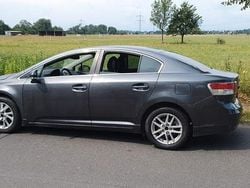 Grau Gebraucht 2011 Toyota Avensis Multidrive S Limousine | 4.200 €