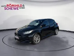 Mysticschwarz mica Neu 2024 Toyota Yaris Hybrid Style Kleinwagen | 28.850 € (Etwas zu teuer)
