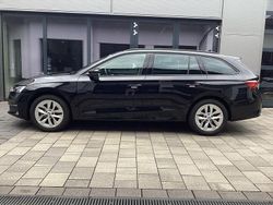 Schwarz Gebraucht 2024 Skoda Octavia Selection Kombi | 30.950 € (Fairer Preis)