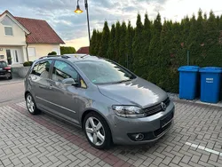 Grau Gebraucht 2011 VW Golf Plus Cross Highline Van / Kleinbus | 8.999 € (Fairer Preis)