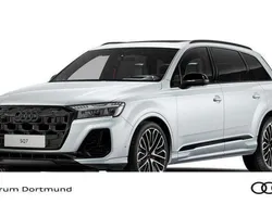 Satellitsilber metallic Gebraucht 2025 Audi SQ7 SUV | 137.770 €
